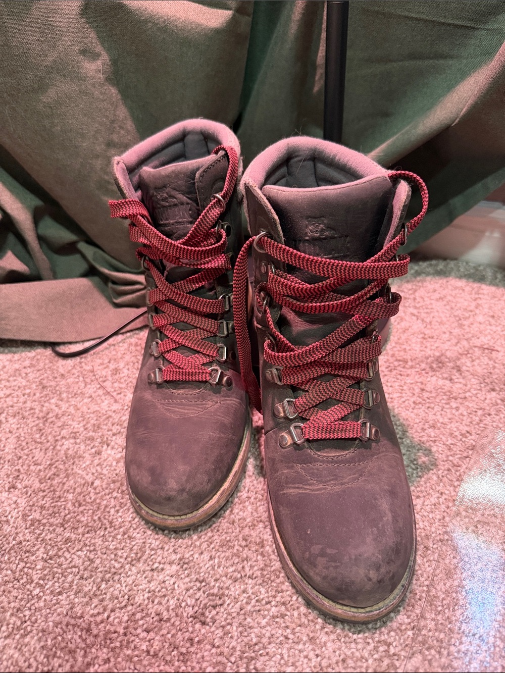 Kodiak winter hiking boots